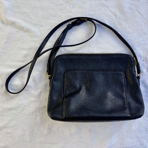 Universal Thread Black Pebbled Crossbody Purse - Picture 3 of 8